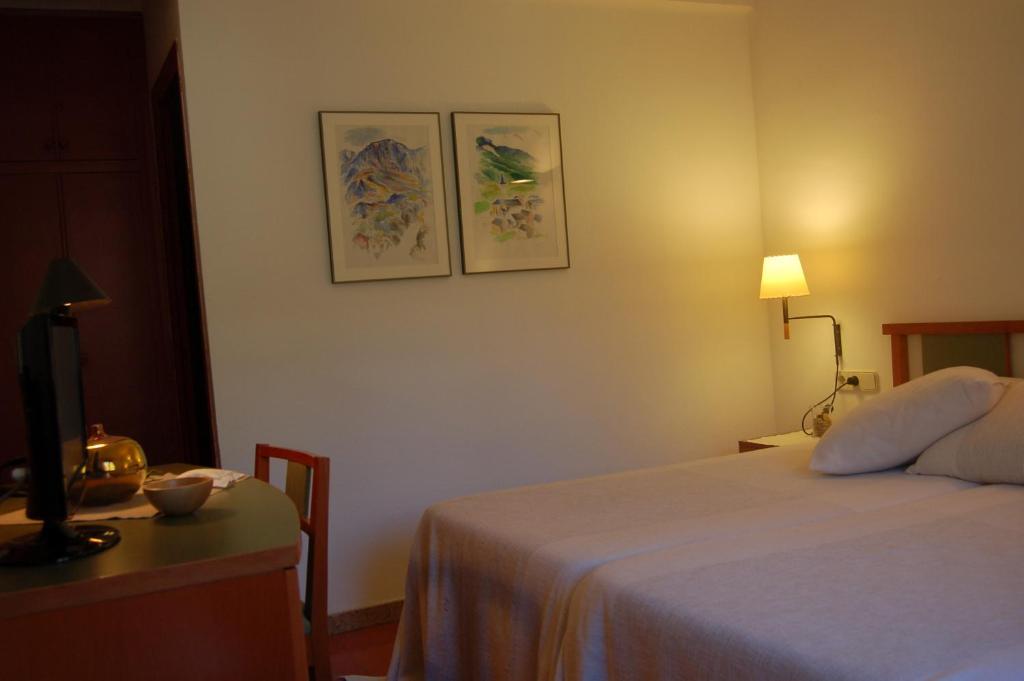 Hotel Vall Ferrera Areu Exterior photo